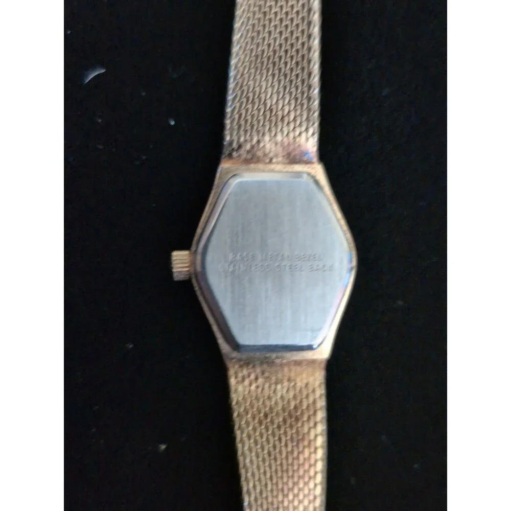 Women's Elgin Watch Japanese Movement Hong Kong Printed On Gold Band